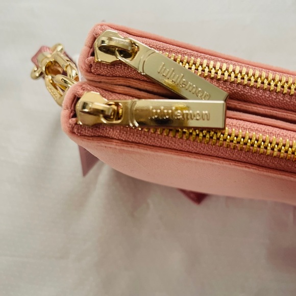 🎉🔥HOST PICK 🔥🎉2/$140❤️ Lululemon Curved Wristlet Velour❤️NWT❤️ - Picture 10 of 11